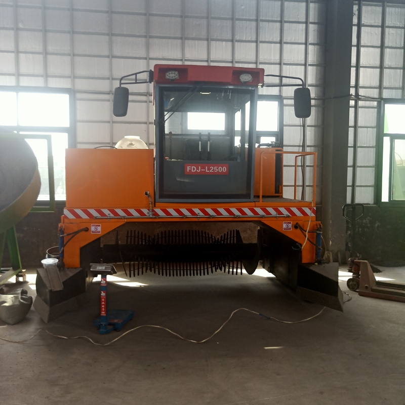 Bewegliche Raupen-Art Kompost Turner Machinery für Düngemittel-Materialien
